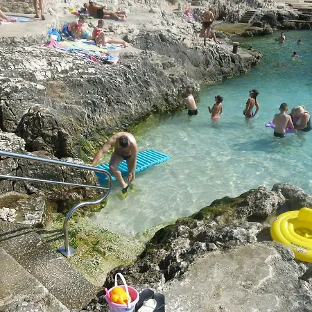 Sago 2, Seafront *